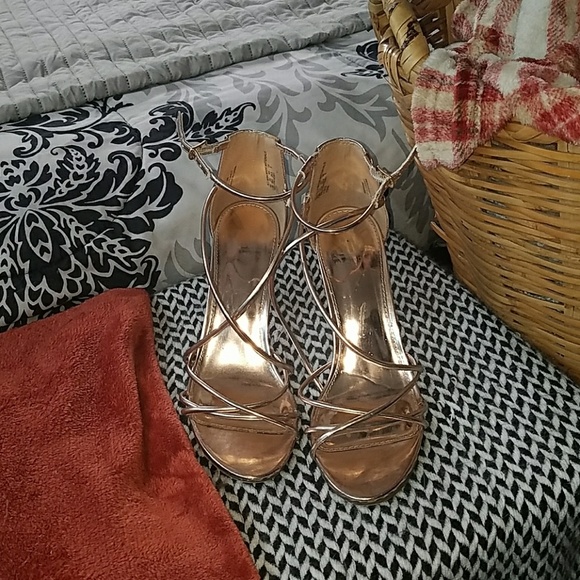 SM New York Shoes - Rose Gold SM heels